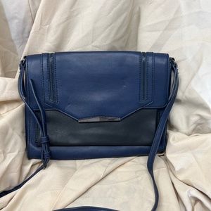 Danielle Nicole Purse